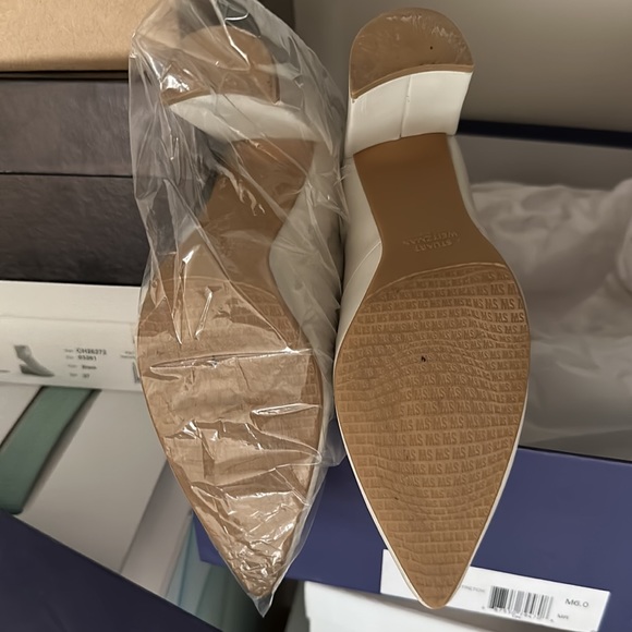 Stuart Weitzman - Picture 7 of 8